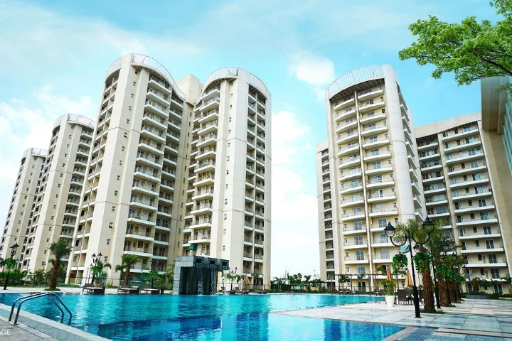 Gated Community Living at BPTP Discovery Park Faridabad