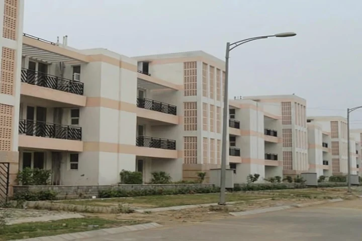 Premium gated society builder floors in Puri VIP Sector 81 Faridabad