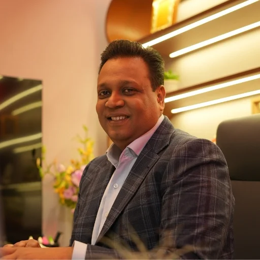Portrait of Sameer Gupta – Author and veteran real estate developer based in Faridabad