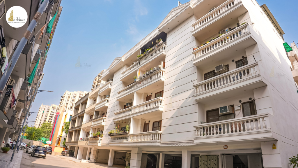 Well-maintained open spaces that enhance everyday life at RPS Palm Drive