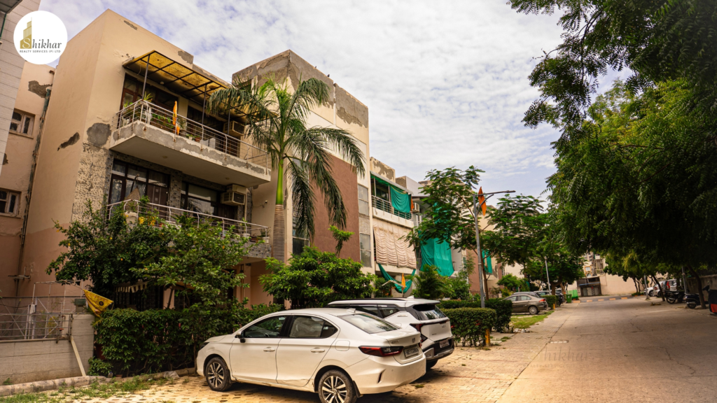 Green parks and open spaces at RPS Palms Sector 88