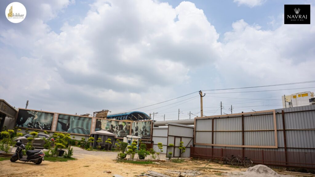navraj the marq sector 20 contruction